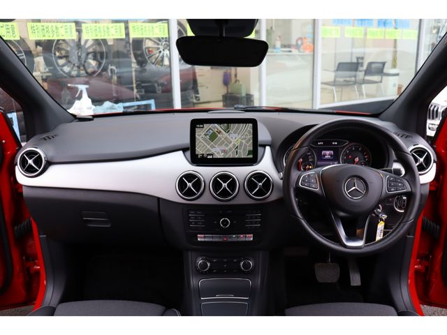 MERCEDES BENZ B CLAS 2018 Image 31