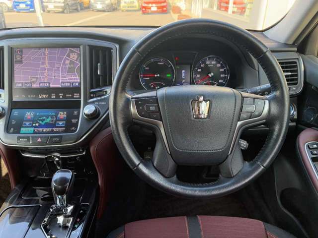 TOYOTA CROWN SEDAN HYBRID 4 2014 Image 31