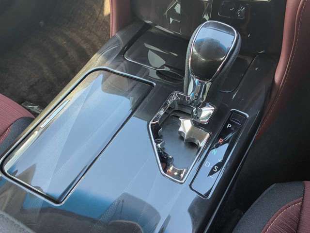 TOYOTA CROWN SEDAN HYBRID 4 2014 Image 31