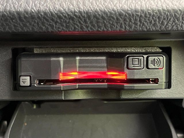 TOYOTA VOXY 2014 Image 31