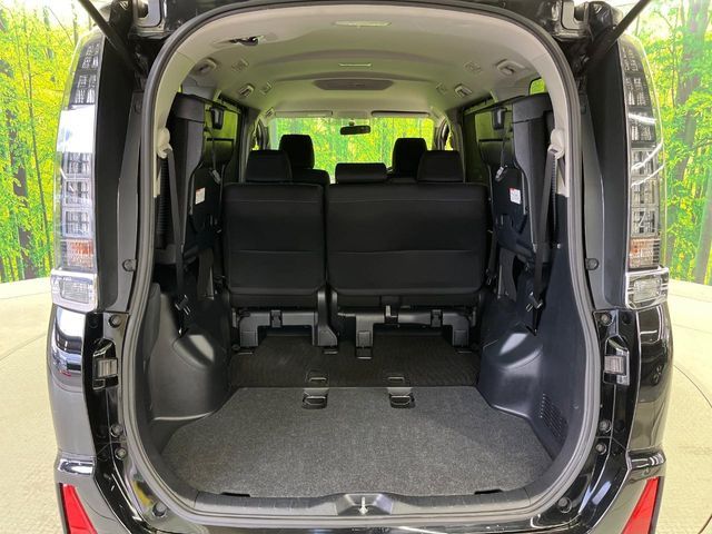 TOYOTA VOXY 2014 Image 31