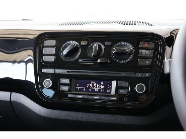 VOLKSWAGEN UP! 2014 Image 31