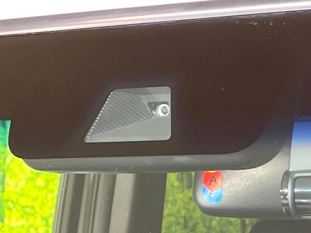 HONDA N BOX 2018 Image 31