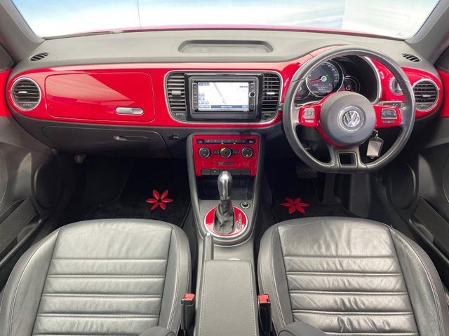 VOLKSWAGEN THE BEETL 2015 Image 31