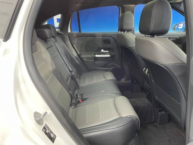 MERCEDES BENZ GLA CL 2021 Image 31