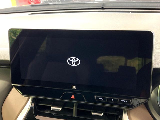 TOYOTA HARRIER 2WD 2024 Image 31