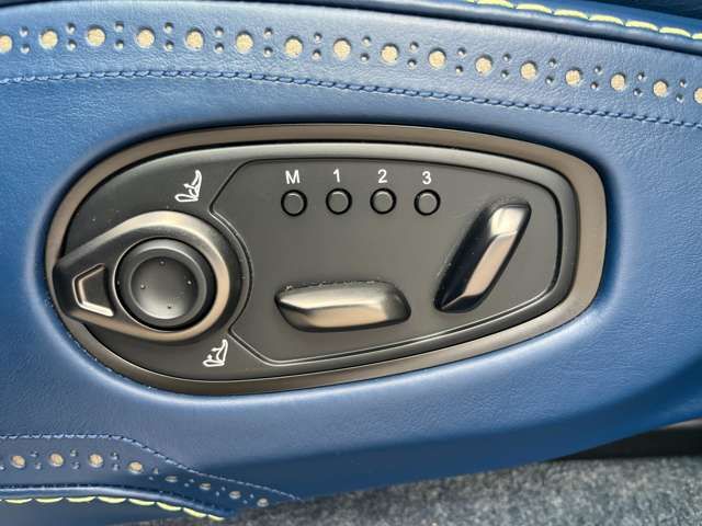 ASTON MARTIN SUV 2021 Image 31