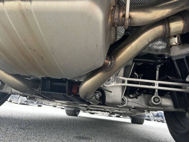 ASTON MARTIN SUV 2021 Image 31