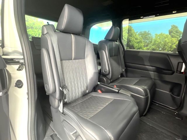 TOYOTA NOAH HYBRID 2023 Image 31