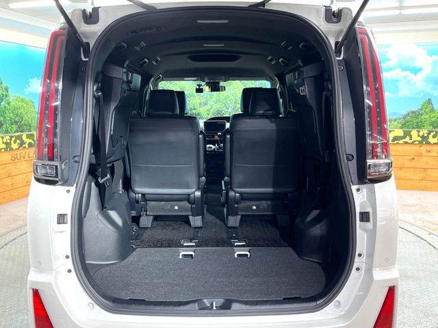 TOYOTA NOAH 2021 Image 31