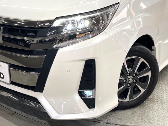 TOYOTA NOAH 2021 Image 31