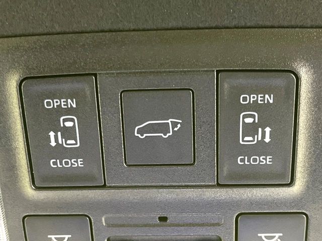 TOYOTA NOAH 2023 Image 31