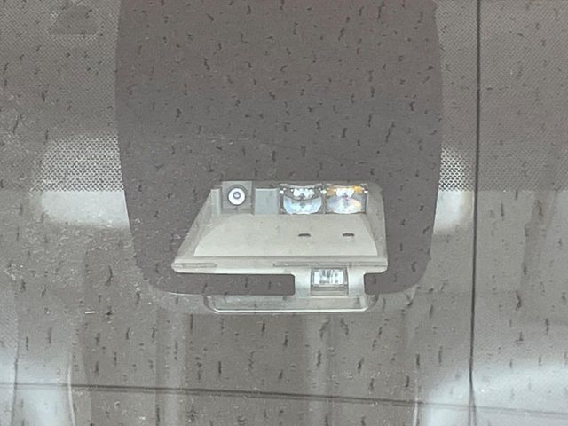 TOYOTA ESQUIRE 2018 Image 31