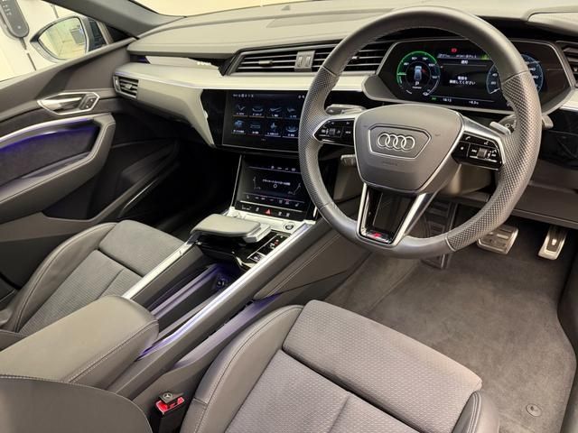 AUDI Q8 E-TRON SPORT 2024 Image 31