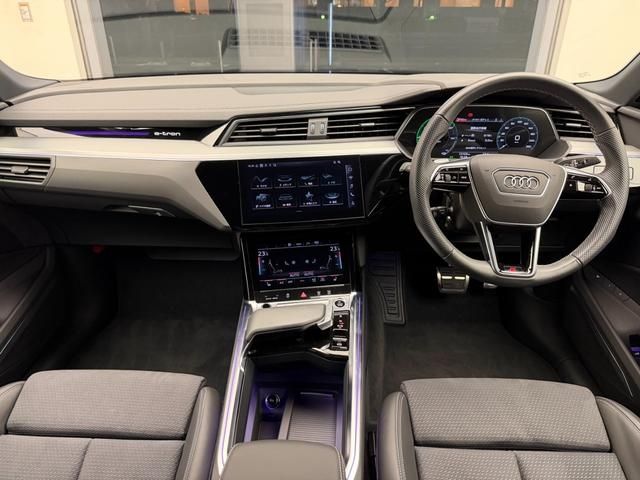 AUDI Q8 E-TRON SPORT 2024 Image 31