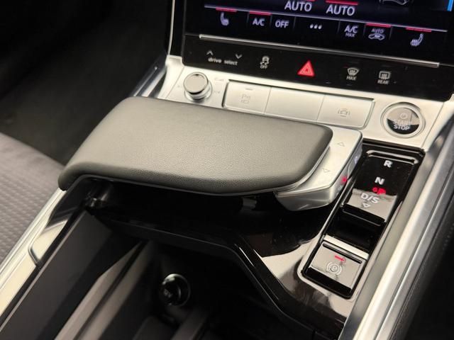 AUDI Q8 E-TRON SPORT 2024 Image 31