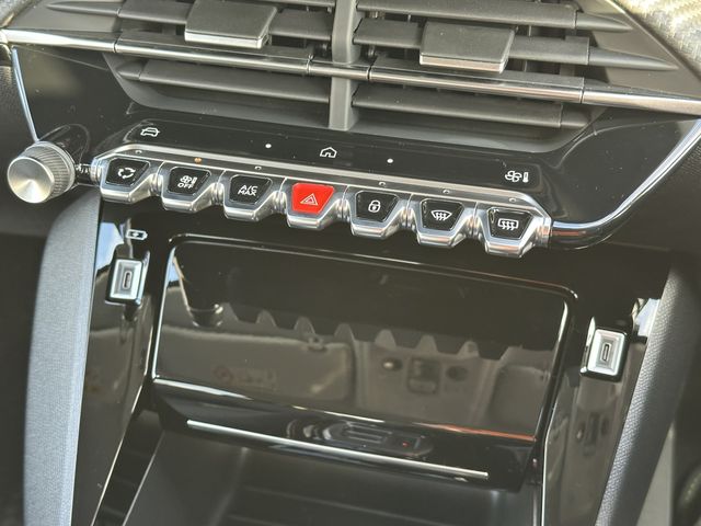 PEUGEOT 208 2025 Image 31