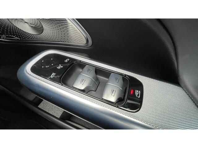 MERCEDES BENZ E CLAS 2024 Image 31