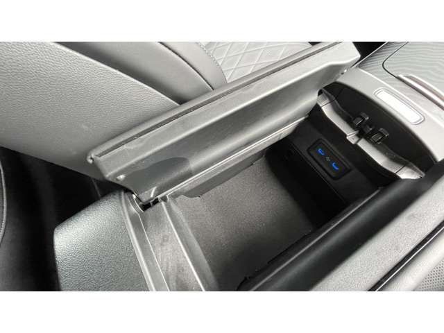 MERCEDES BENZ E CLAS 2024 Image 31