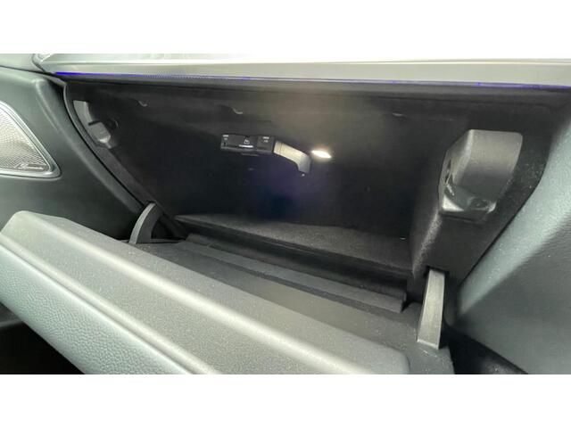 MERCEDES BENZ E CLAS 2024 Image 31