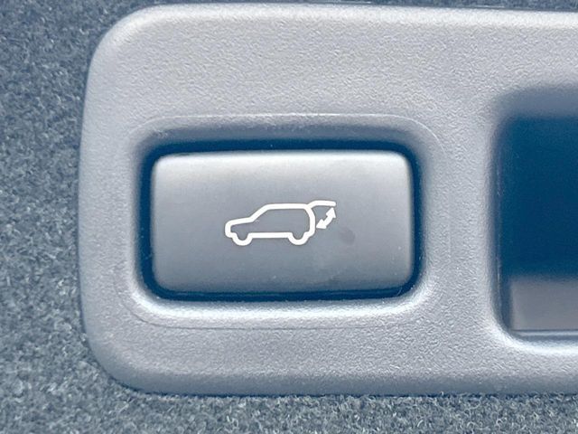 TOYOTA HARRIER HYBRID 2019 Image 31