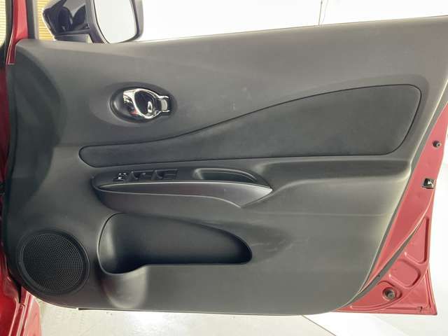 NISSAN NOTE 2017 Image 31