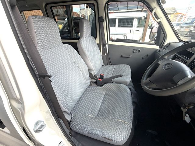 DAIHATSU HIJET CARGO 4WD 2010 Image 31