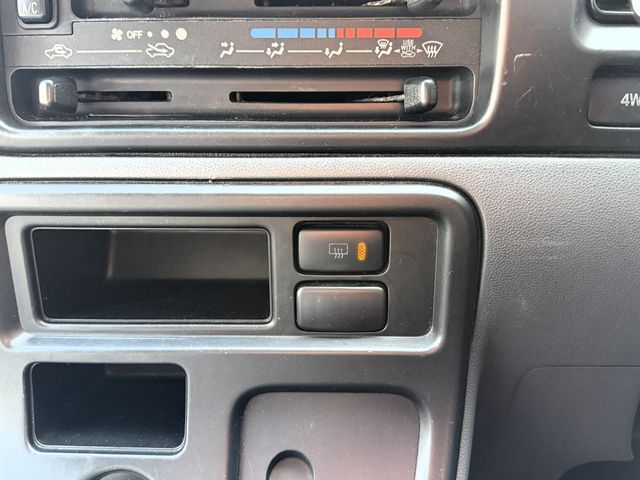 DAIHATSU HIJET CARGO 4WD 2010 Image 31