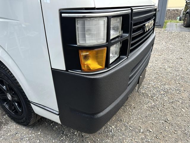 TOYOTA HIACE VAN 4WD 2011 Image 31