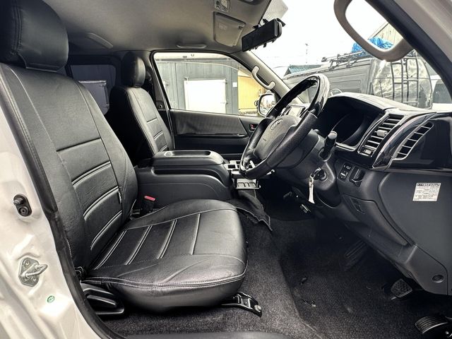 TOYOTA HIACE VAN 4WD 2011 Image 31