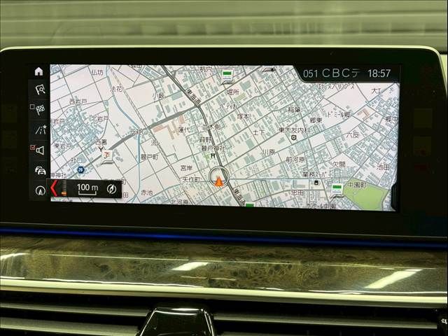 BMW 5SERIES TOURING 2017 Image 31