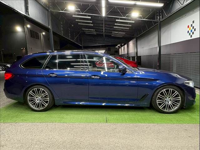 BMW 5SERIES TOURING 2017 Image 31