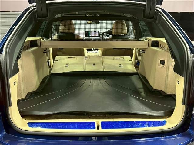 BMW 5SERIES TOURING 2017 Image 31