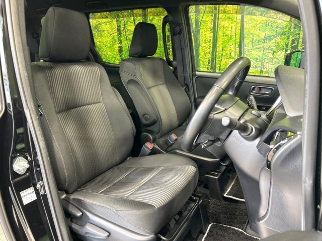 TOYOTA VOXY 2019 Image 31