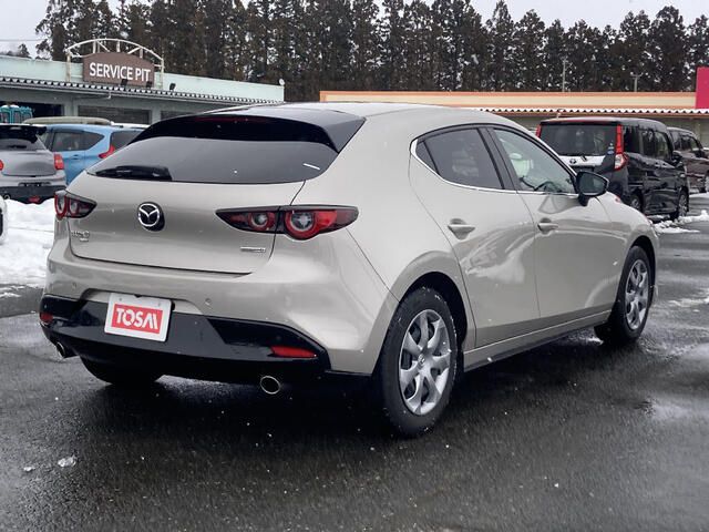 MAZDA 3 FASTBACK 2023 Image 31