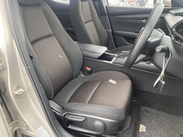 MAZDA 3 FASTBACK 2023 Image 31