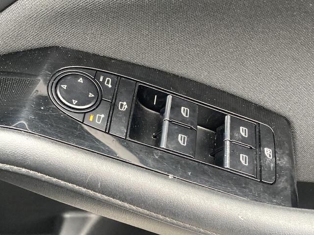 MAZDA 3 FASTBACK 2023 Image 31