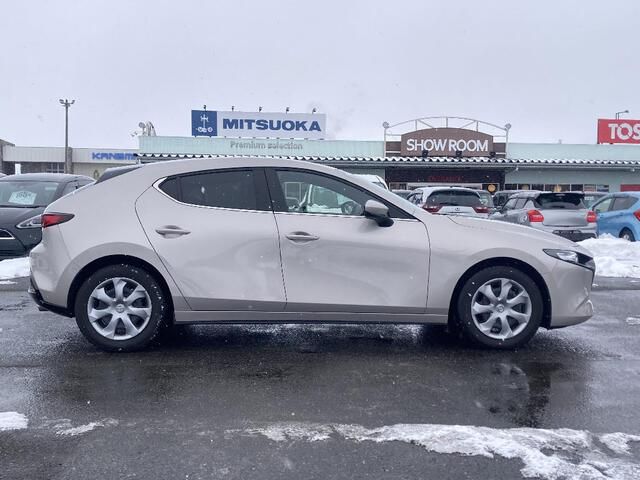 MAZDA 3 FASTBACK 2023 Image 31