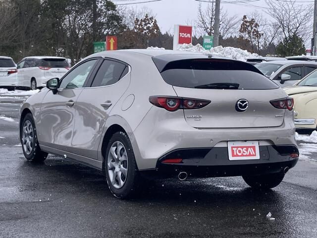 MAZDA 3 FASTBACK 2023 Image 31