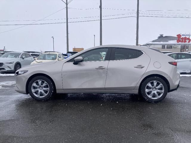 MAZDA 3 FASTBACK 2023 Image 31