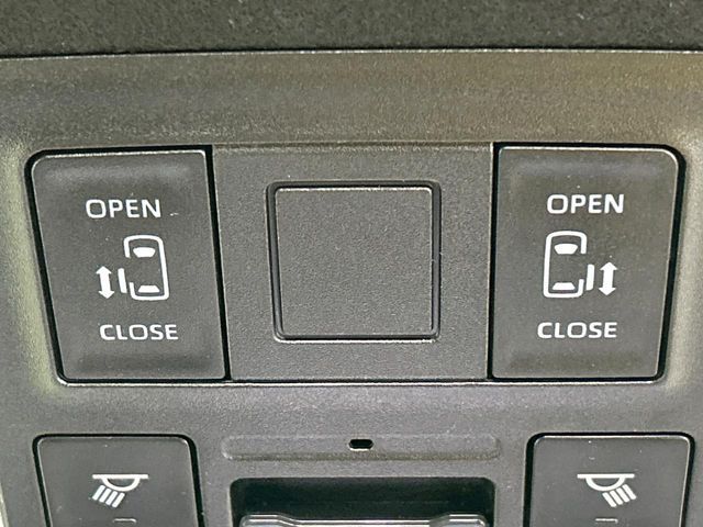 TOYOTA NOAH HYBRID 2024 Image 31