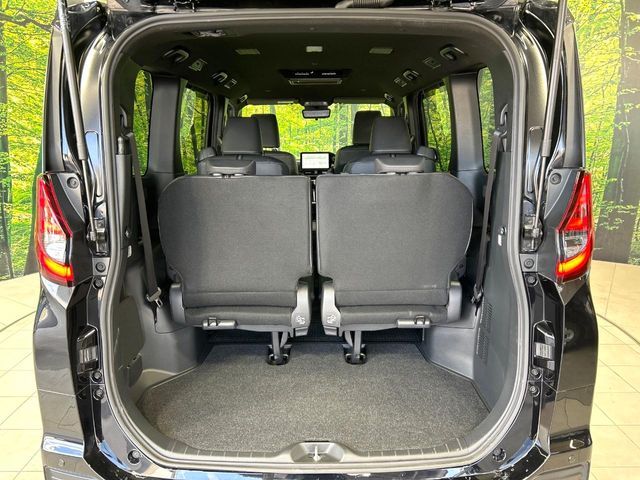 TOYOTA NOAH HYBRID 2024 Image 31