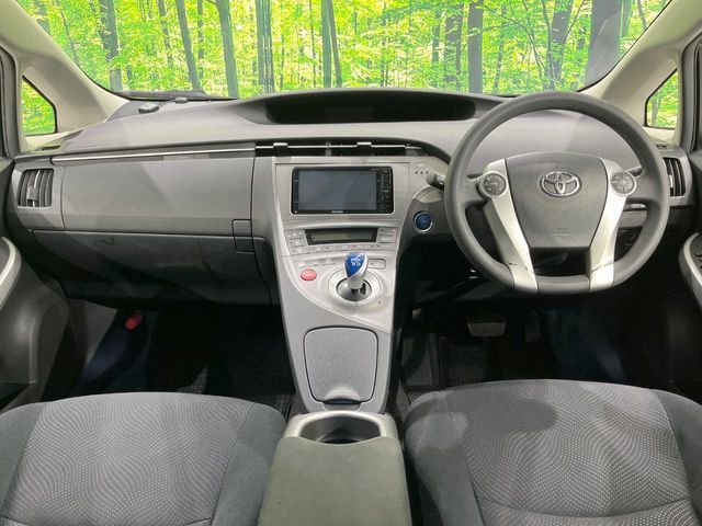 TOYOTA PRIUS 2014 Image 31