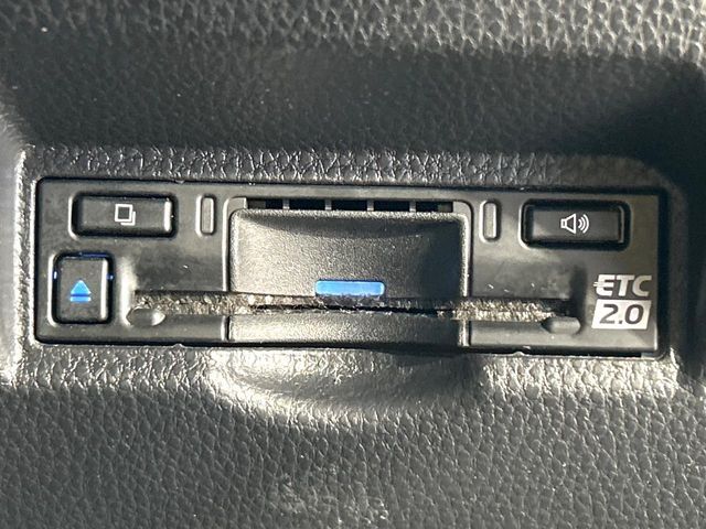 TOYOTA VOXY 2022 Image 31