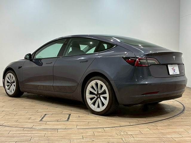 TESLA MODEL 3 2021 Image 31