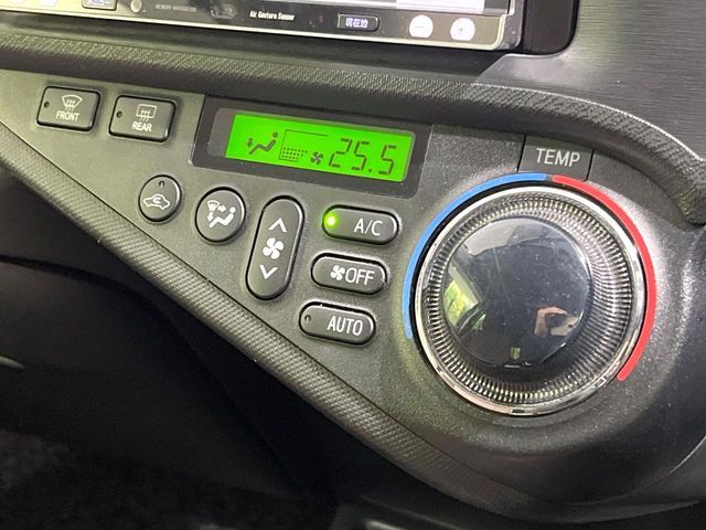 TOYOTA AQUA 2013 Image 31