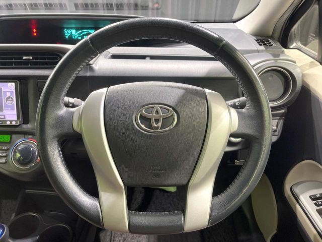 TOYOTA AQUA 2013 Image 31