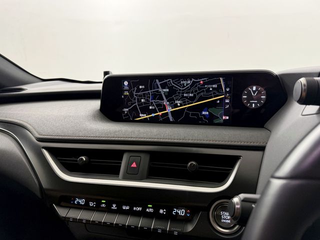 TOYOTA LEXUS UX200 2021 Image 31