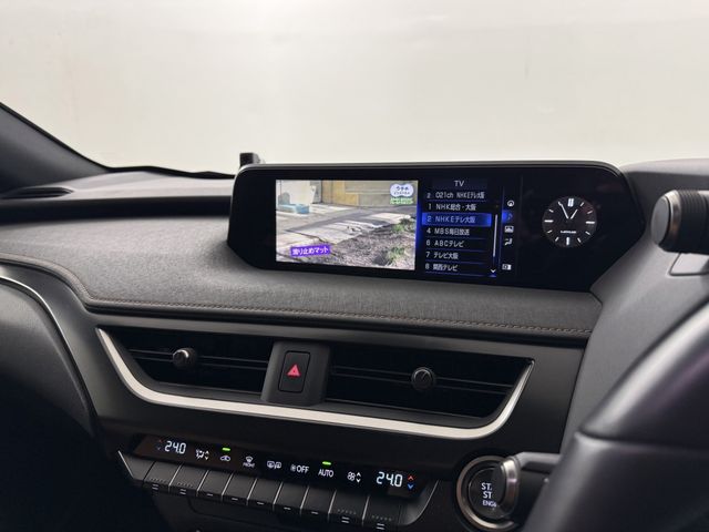 TOYOTA LEXUS UX200 2021 Image 31