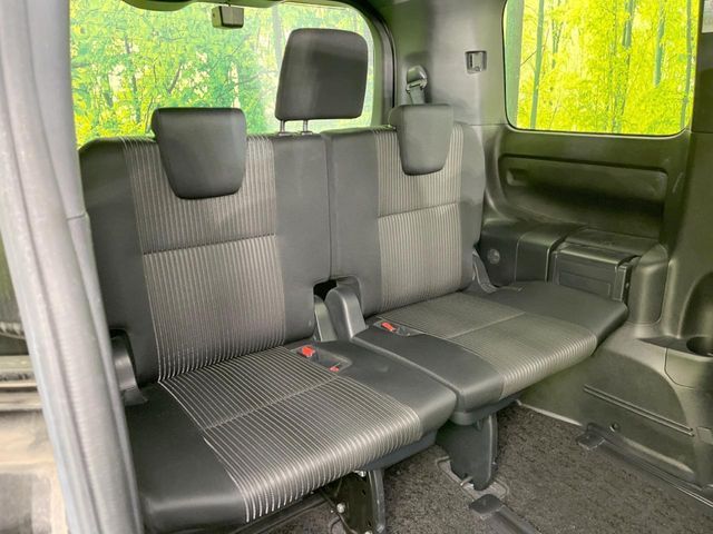 TOYOTA VOXY 2017 Image 31